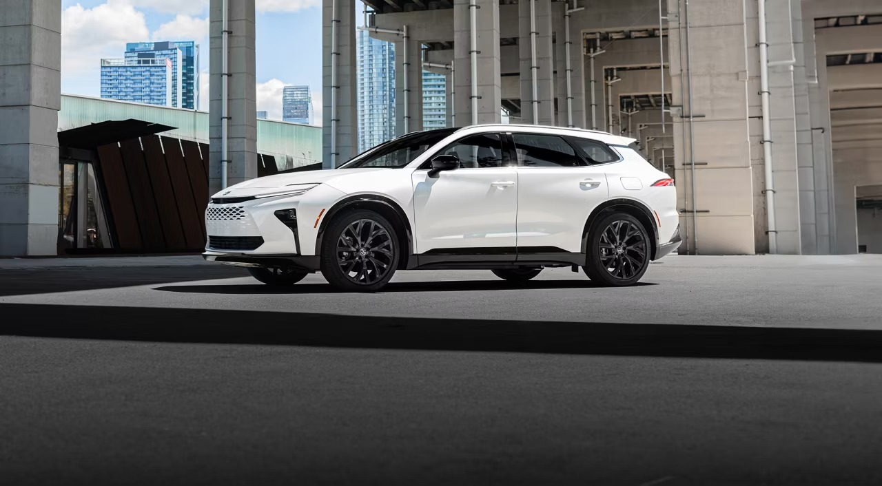 2025 Toyota Crown Signia